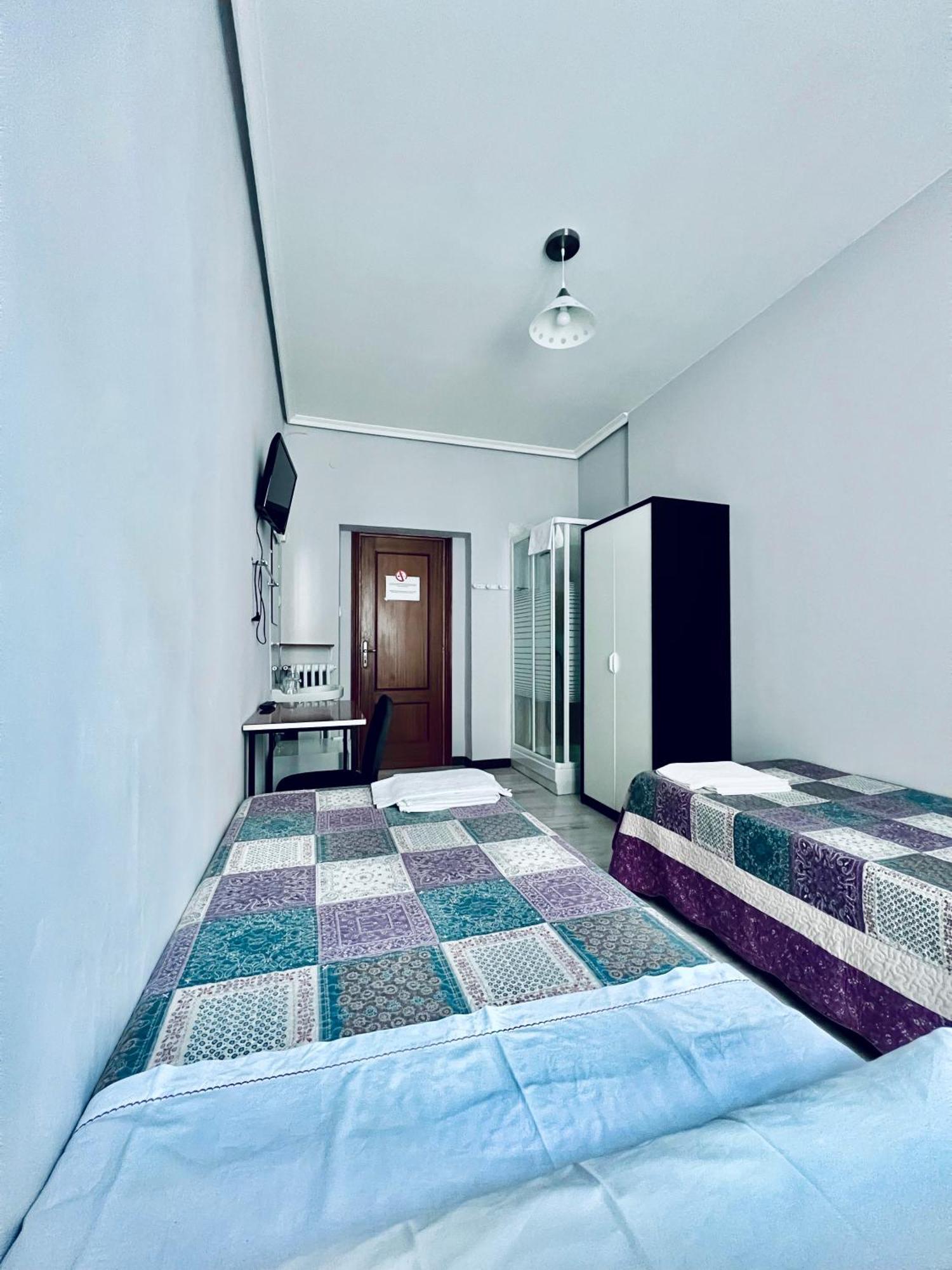 Hostal Conde De Alba — Fotos 3